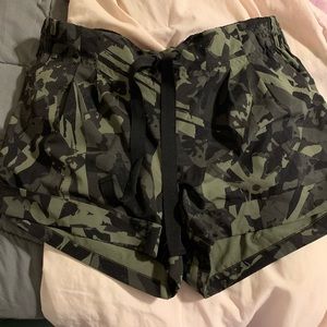Lululemon camo green shorts great condition